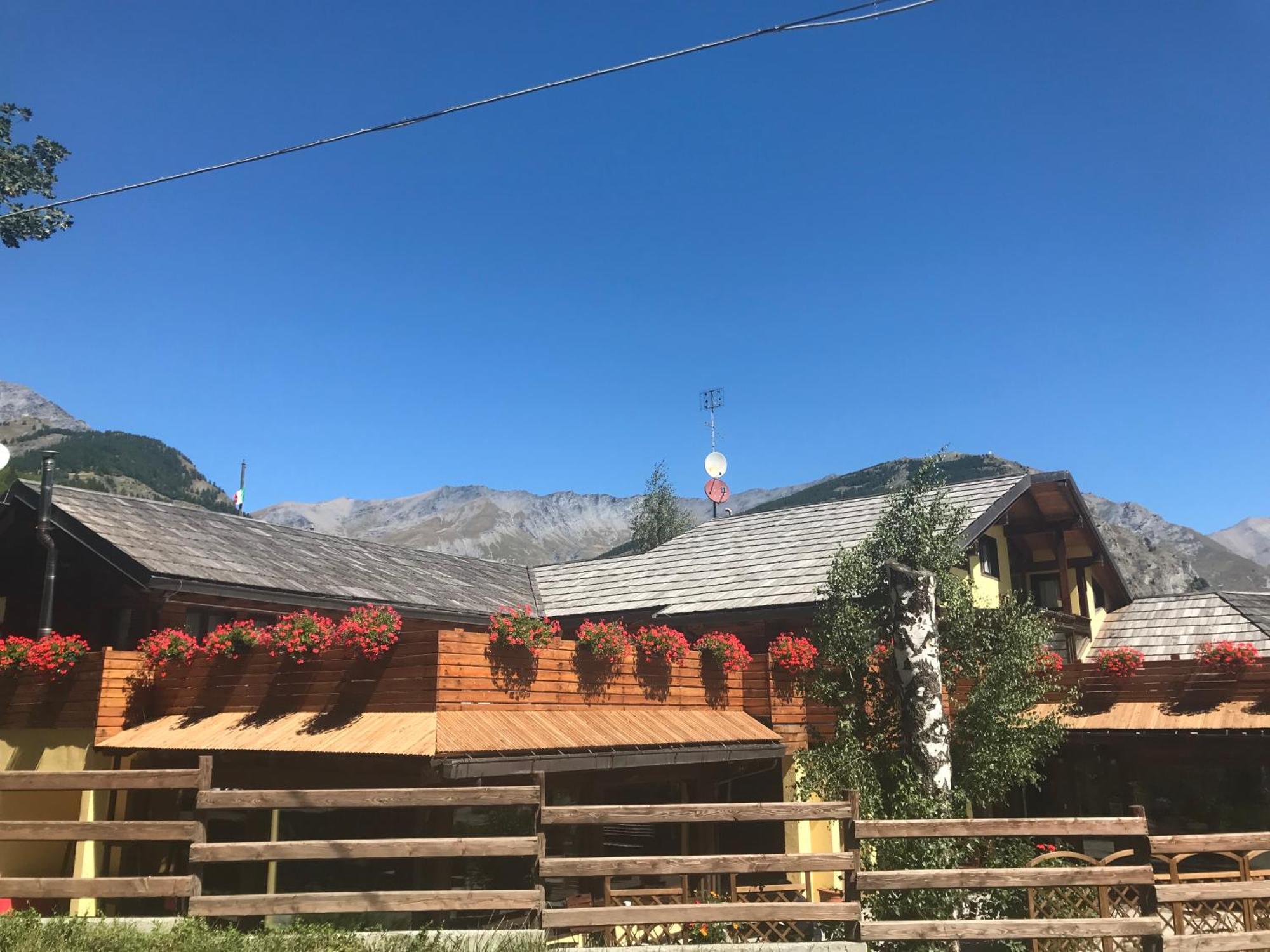 Hotel Ca Fiore Bardonecchia Buitenkant foto