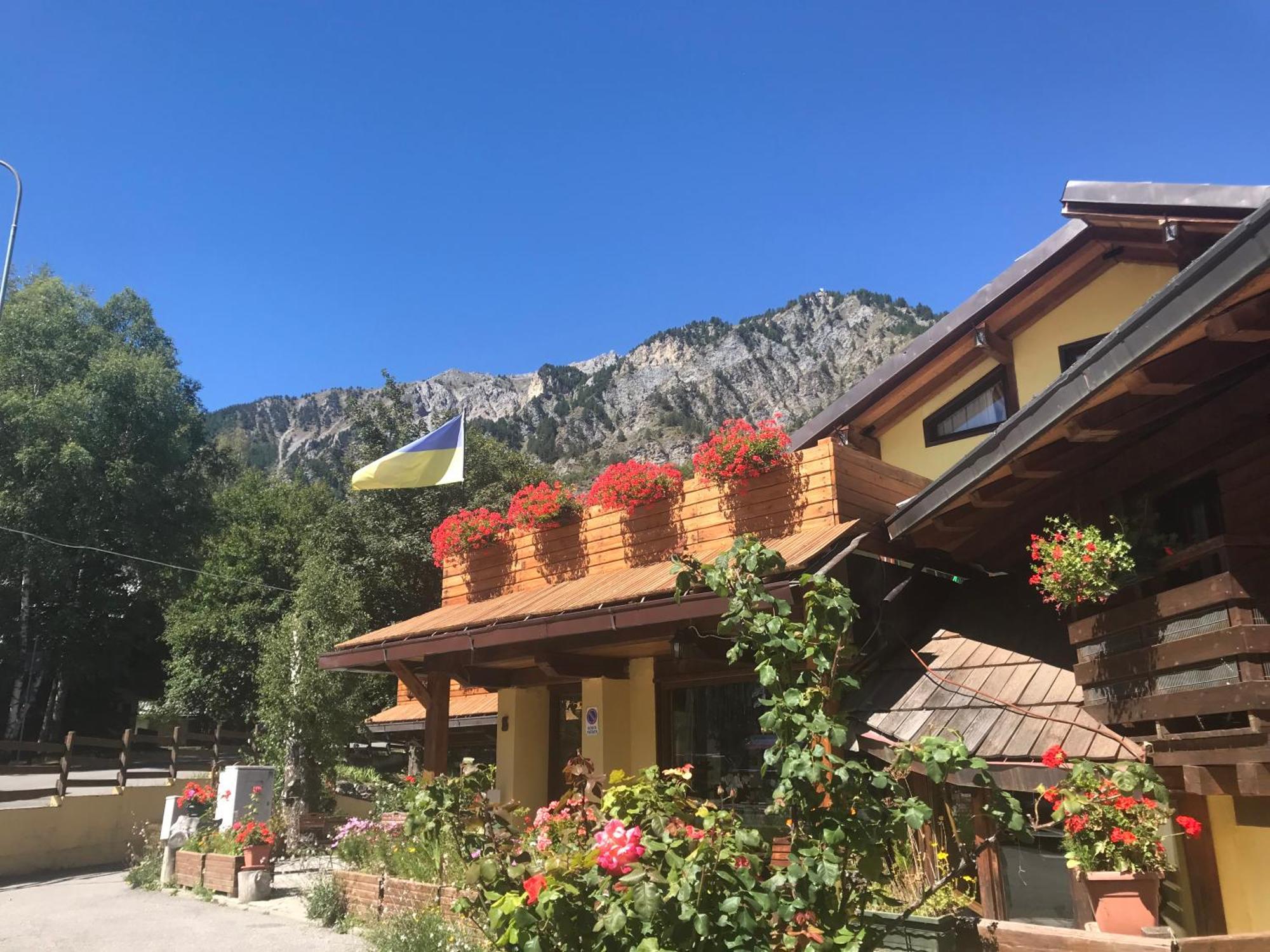 Hotel Ca Fiore Bardonecchia Buitenkant foto