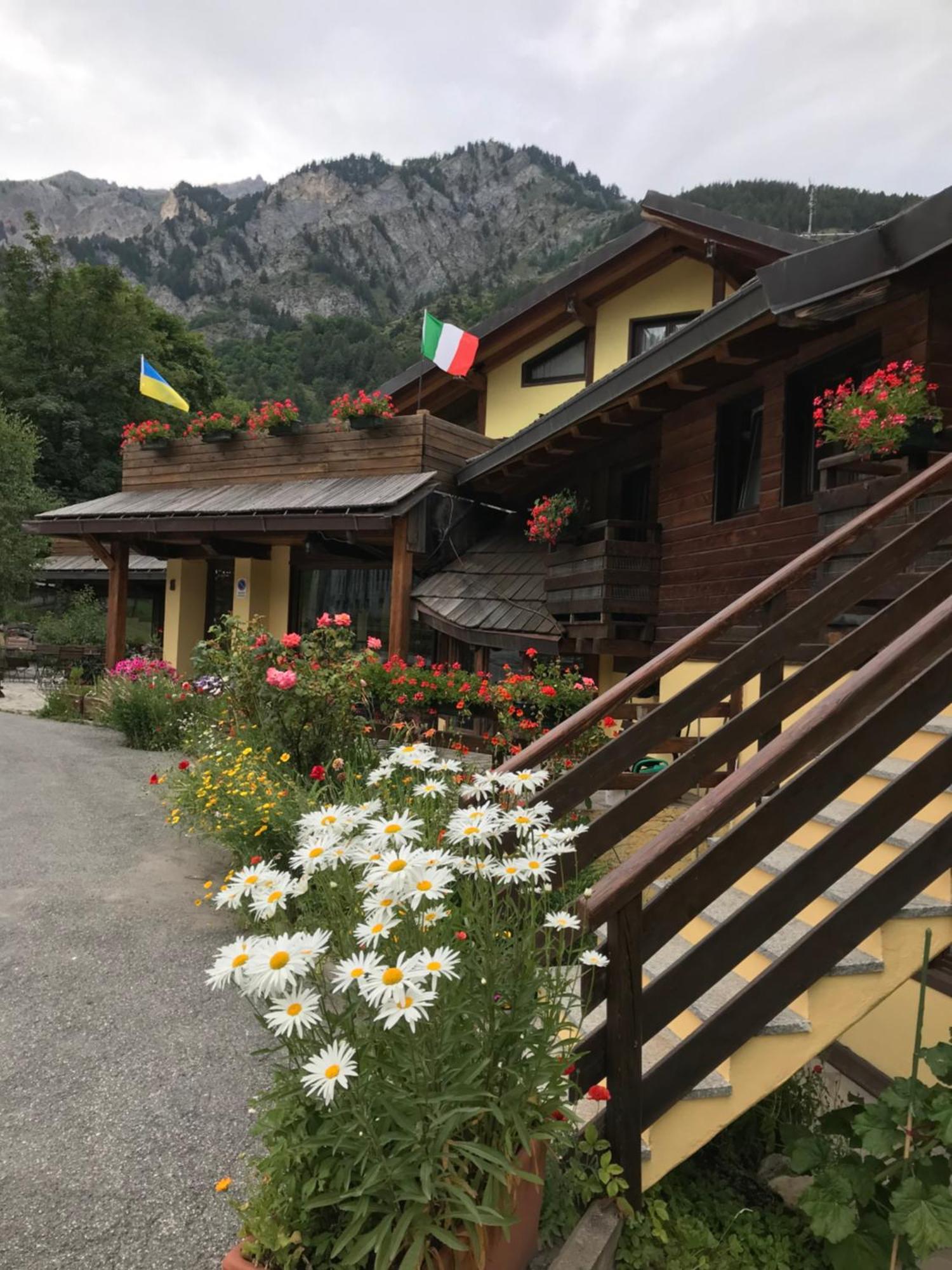 Hotel Ca Fiore Bardonecchia Buitenkant foto