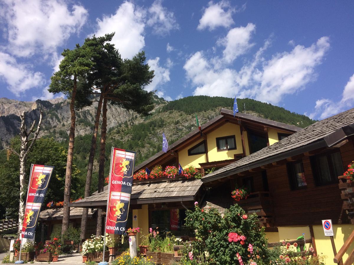 Hotel Ca Fiore Bardonecchia Buitenkant foto
